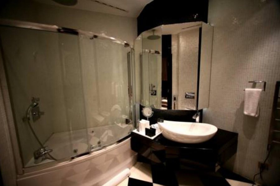 Hyatt Centric Levent Istanbul Istanbul — Bathroom
