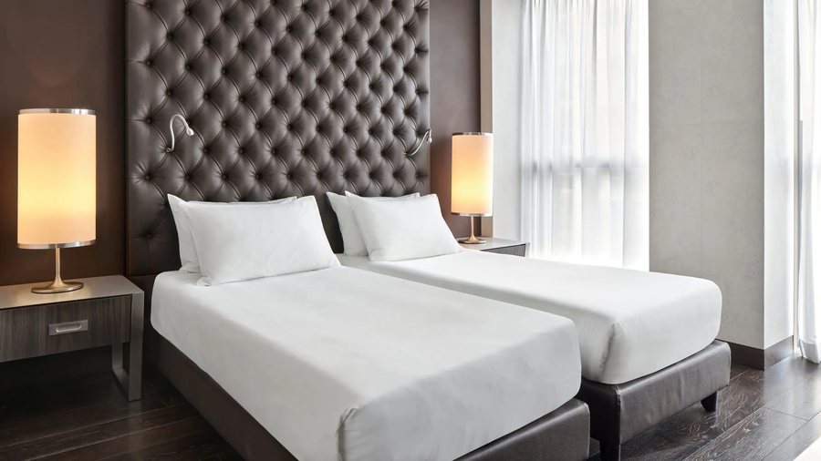 Hyatt Centric Milan Centrale — Guest room