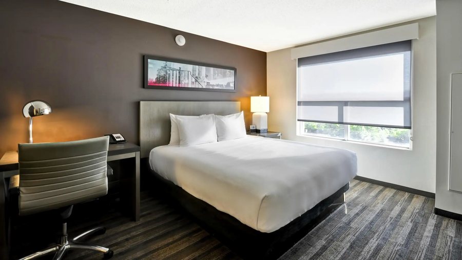 Hyatt House Atlanta Cobb Galleria — Guest room