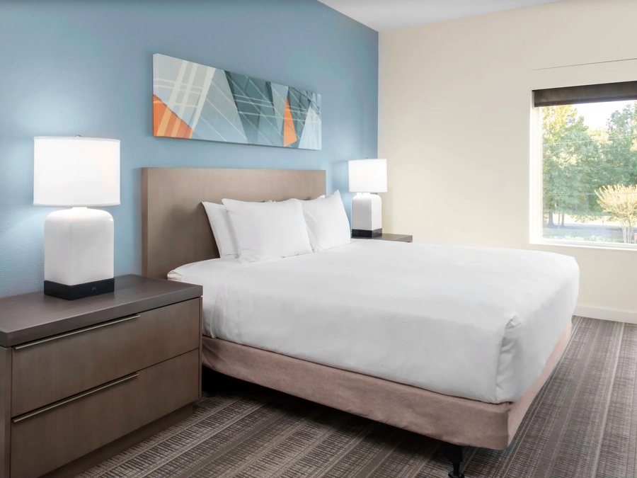 Hyatt House Charlotte Rea Farms — Guest room