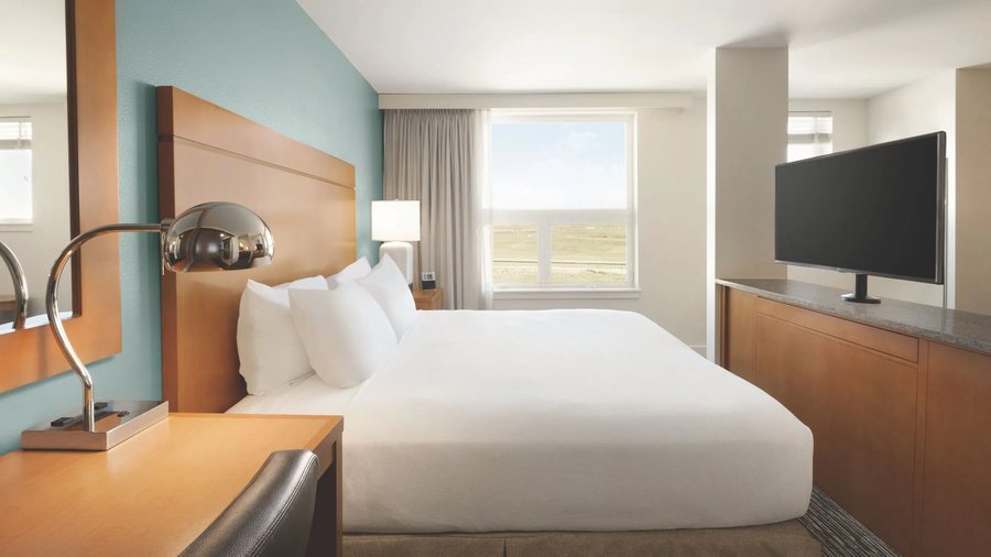 Hyatt House Denver Airport — Guest room
