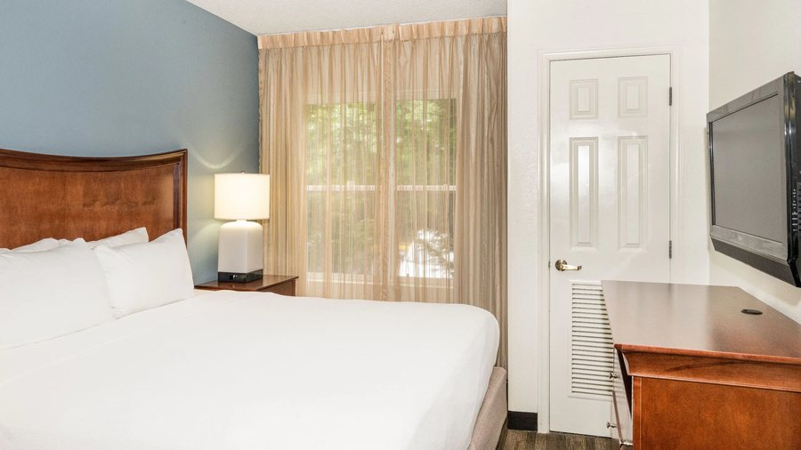 Hyatt House Herndon Reston — Guest room