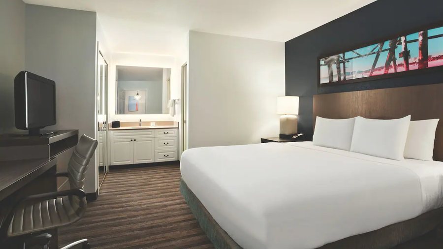 Hyatt House Pleasant Hill — Guest room
