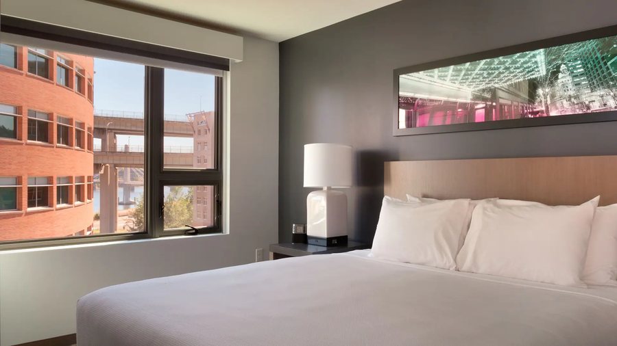 Hyatt House Portland Downtown — Guest room