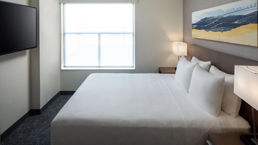 Hyatt House Vacaville — Guest room