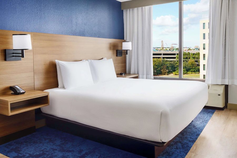 Hyatt Place Across From Universal Orlando Resort Orlando Florida — Guest room