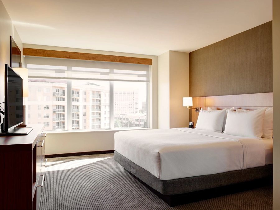 Hyatt Place Arlington Courthouse Plaza — Guest room