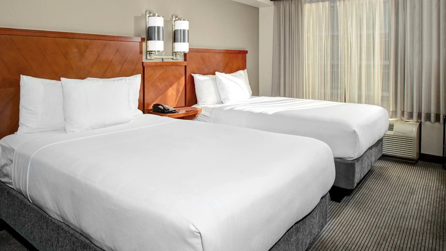 Hyatt Place Atlanta Buckhead — Guest room
