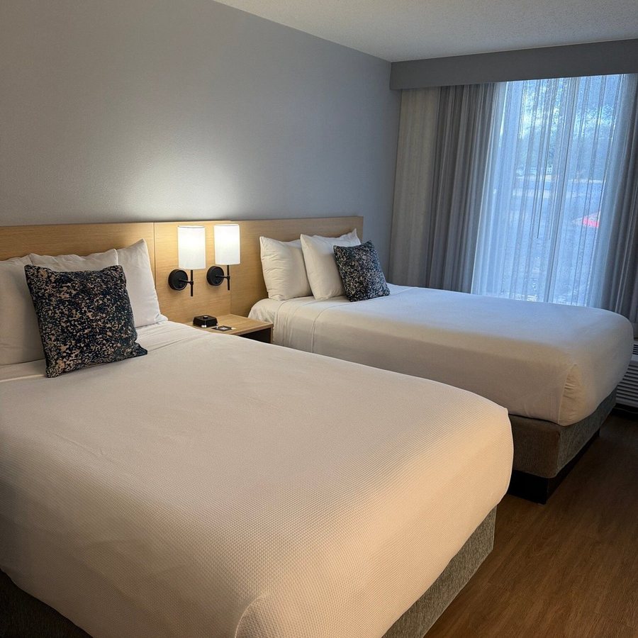Hyatt Place Austin The Domain Area — Guest room