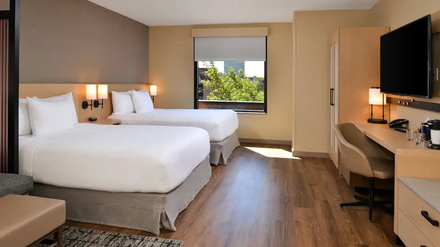 Hyatt Place Chicago Wicker Park Chicago Illinois — Guest room