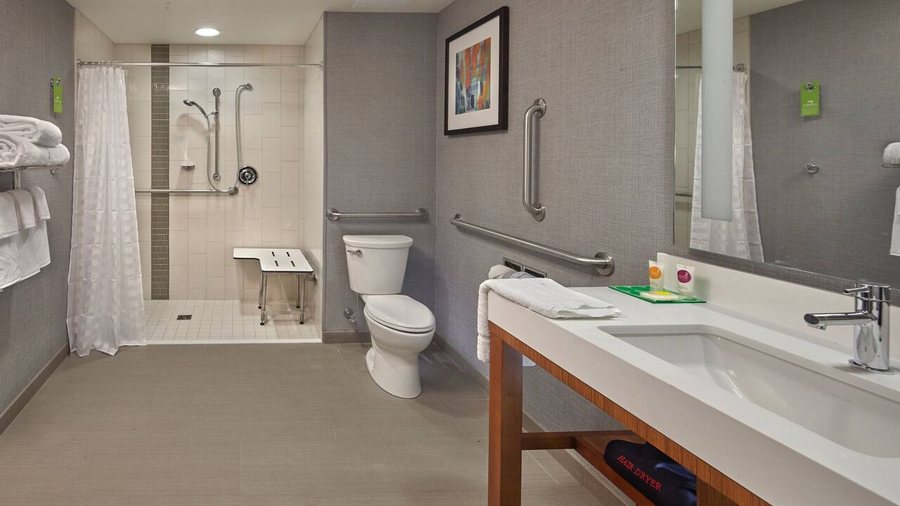 Hyatt Place College Station — Bathroom