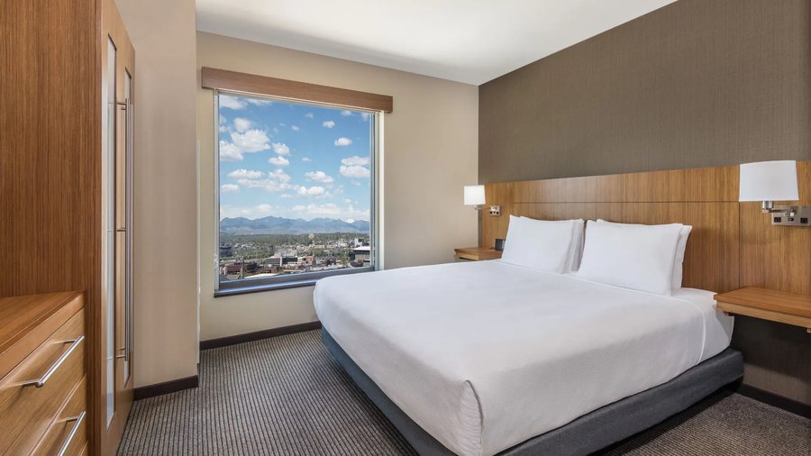 Hyatt Place Denver downtown — Guest room