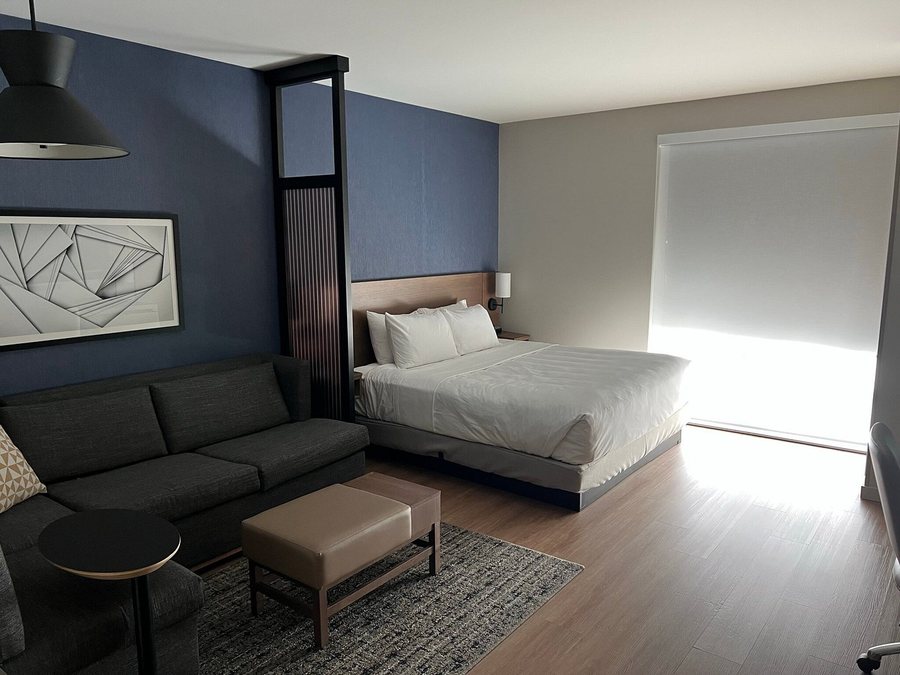 Hyatt Place Fayetteville Springdale — Guest room