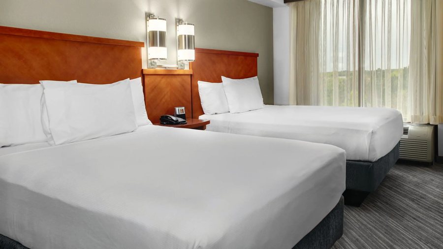 Hyatt Place Fort Worth Cityview — Guest room