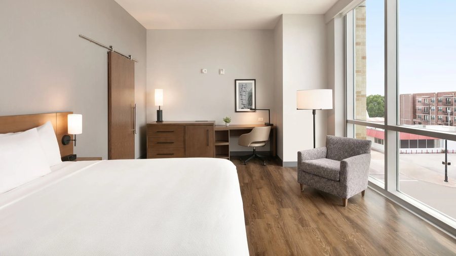 Hyatt Place Fort Worth TCU — Guest room