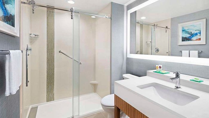 Hyatt Place Jacksonville St Johns Town Center — Bathroom
