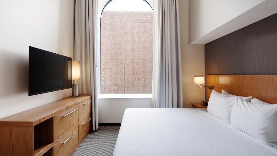 Hyatt Place Knoxville Downtown — Guest room