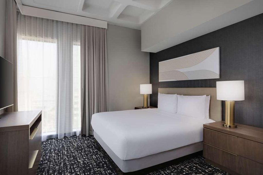 Hyatt Place LAX Century Blvd — Guest room