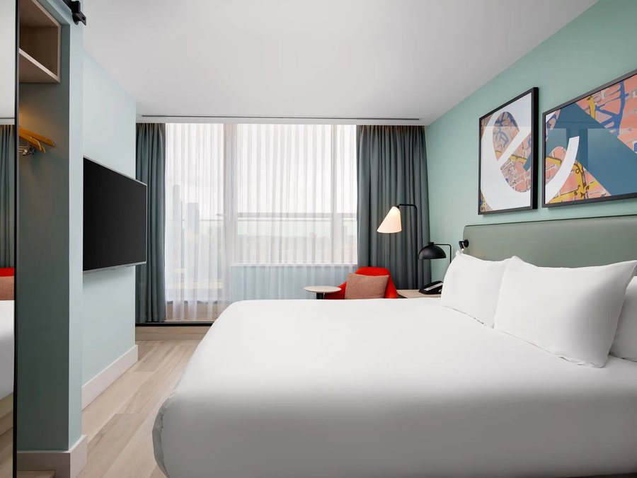 Hyatt Place London City East — Guest room