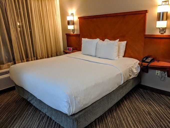 Hyatt Place Memphis Primacy Parkway — Guest room