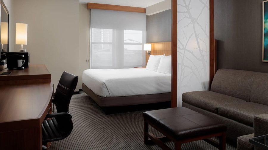Hyatt Place New Orleans Convention Center — Guest room