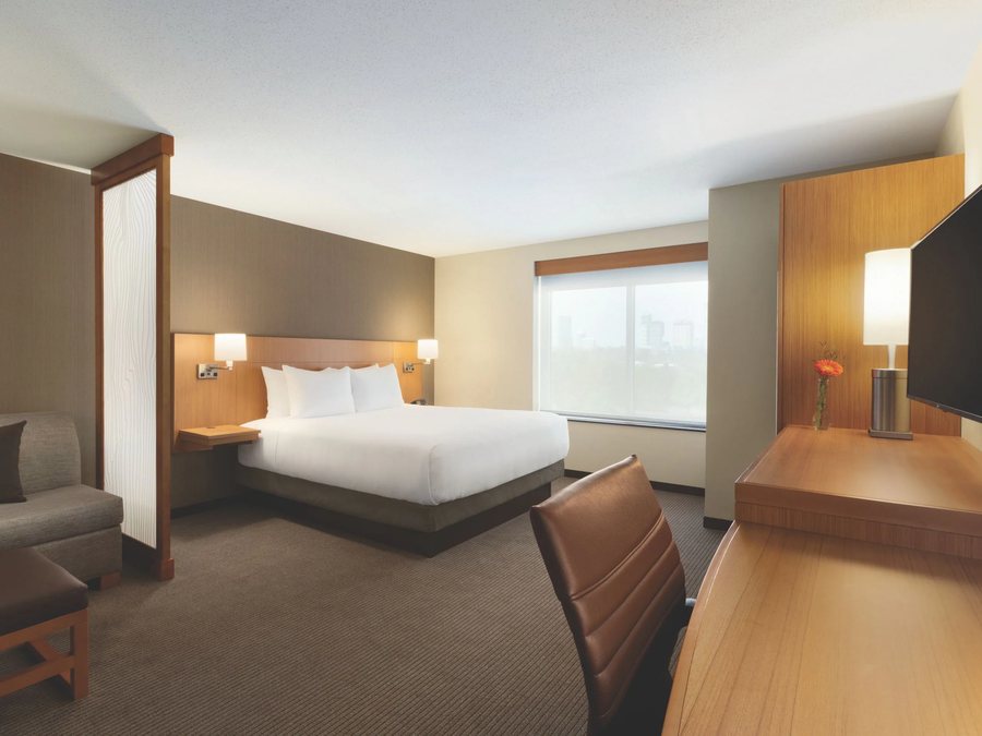 Hyatt Place Niagara Falls — Guest room