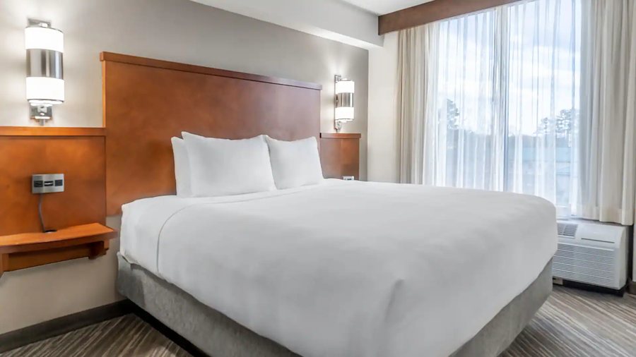 Hyatt Place Richmond Airport — Guest room