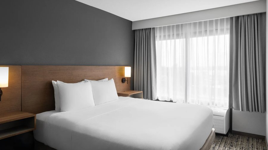 Hyatt Place San Antonio Riverwalk — Guest room