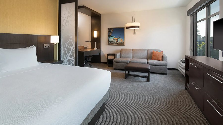 Hyatt Place Santa Cruz — Guest room