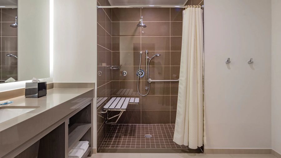 Hyatt Place Santa Fe — Bathroom