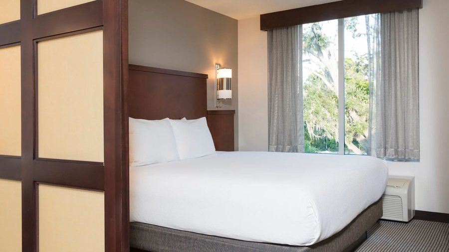 Hyatt Place Sarasota Bradenton Airport — Guest room