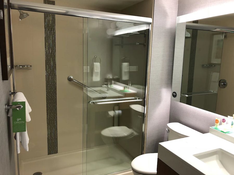 Hyatt Place St George Convention Center — Bathroom