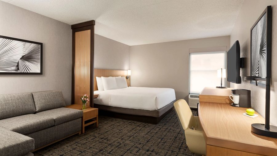 Hyatt Place Tucson Airport — Guest room