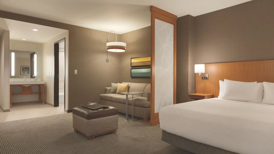 Hyatt Place Washington DC Georgetown West End — Guest room