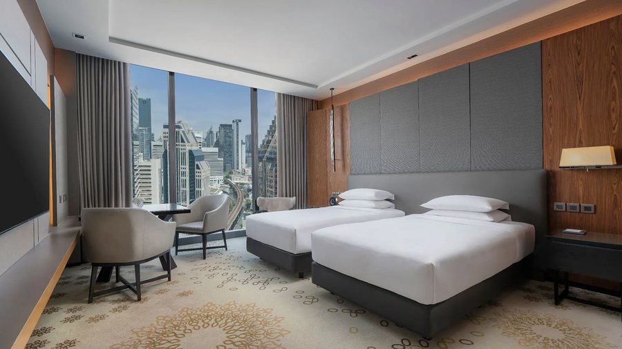 Hyatt Regency Bangkok Sukhumvit — Guest room