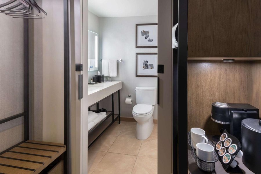 Hyatt Regency Chicago Chicago Illinois — Bathroom