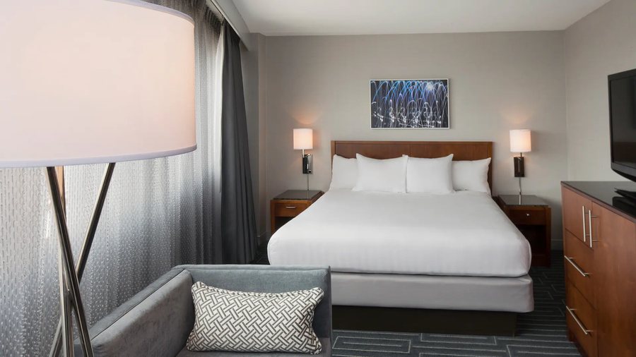 Hyatt Regency Cincinnati — Guest room