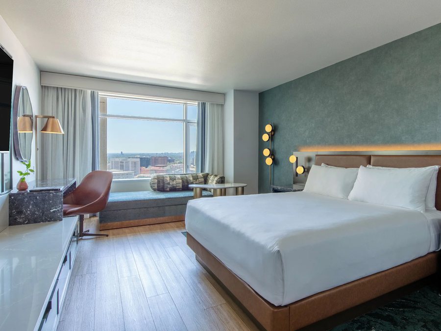 Hyatt Regency Denver At Colorado Convention Center — Guest room