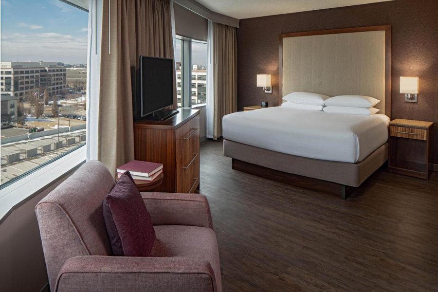 Hyatt Regency Denver Tech Center — Guest room