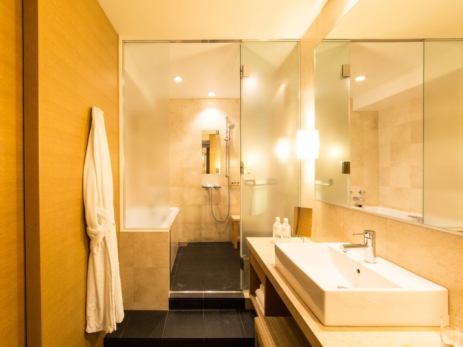 Hyatt Regency Kyoto — Bathroom