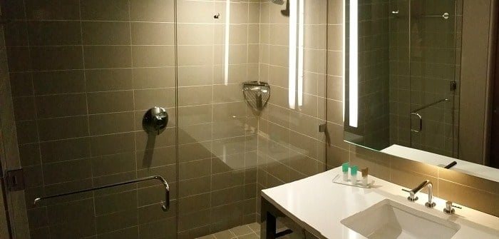 Hyatt Regency Mccormick Place Chicago Chicago Illinois — Bathroom