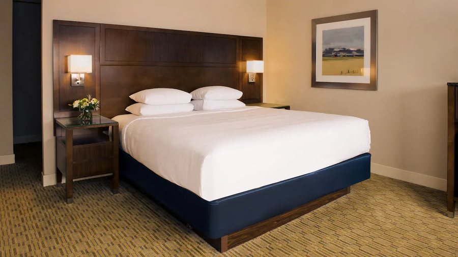 Hyatt Regency Milwaukee — Guest room