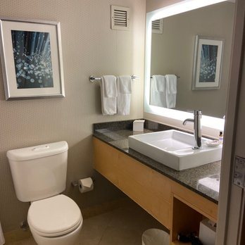 Hyatt Regency Santa Clara — Bathroom