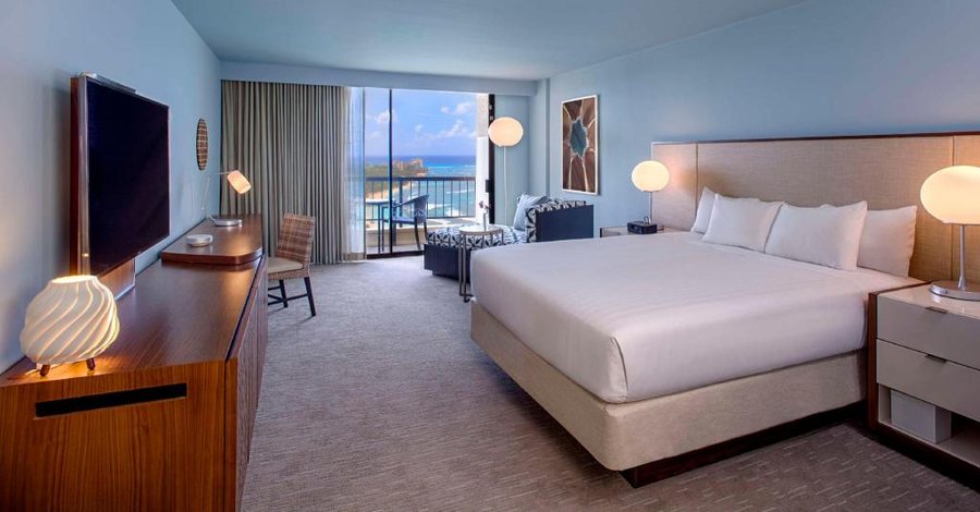 Hyatt Regency Waikiki Beach Resort And Spa — Guest room
