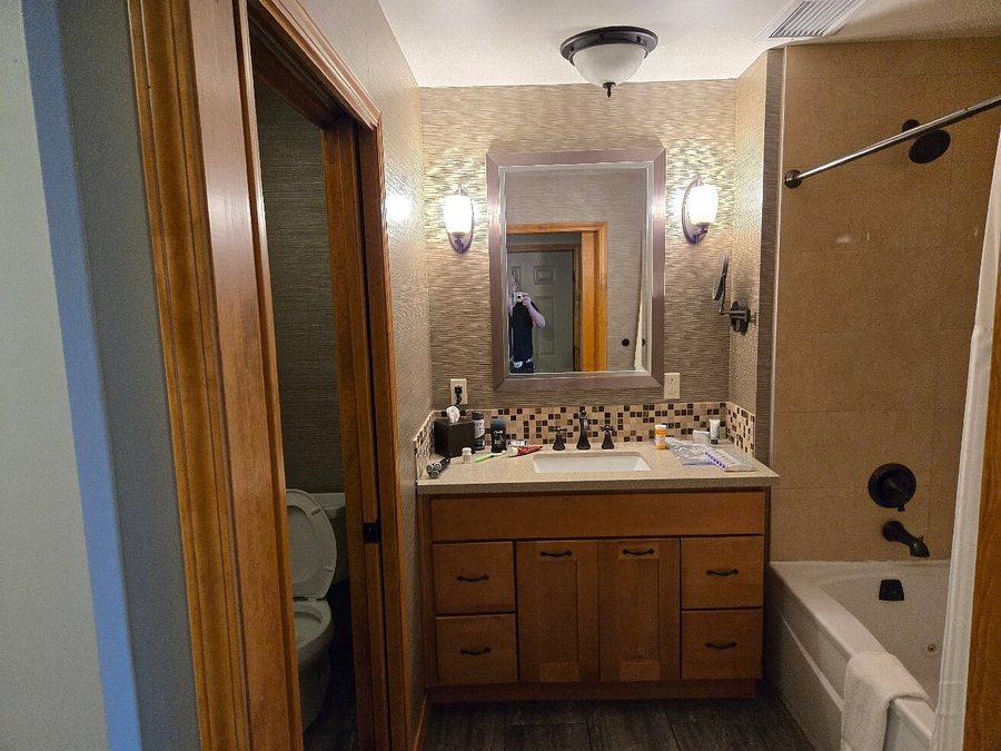 Hyatt Vacation Club At The Lodges At Timber Ridge — Bathroom