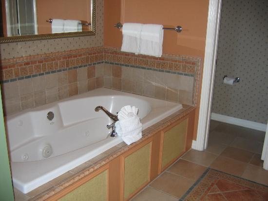 Hyatt Vacation Club at Windward Pointe — Bathroom