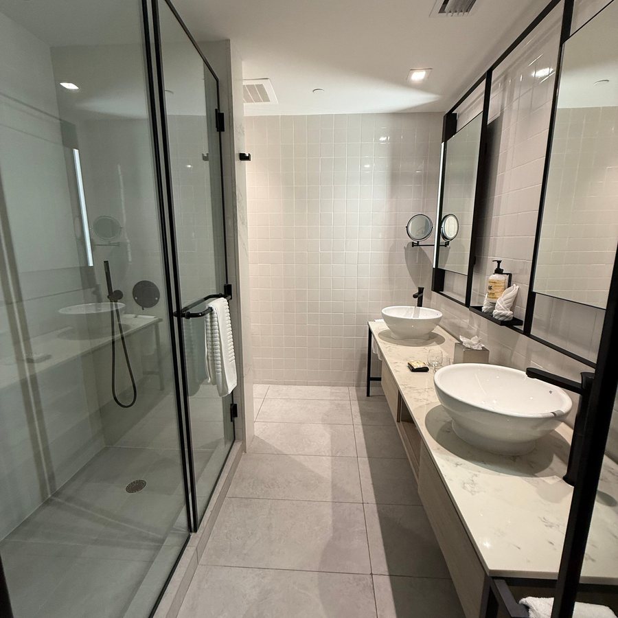 Hyde Midtown Miami — Bathroom