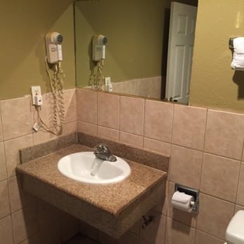 Hyde Park Motel Los Angeles California — Bathroom
