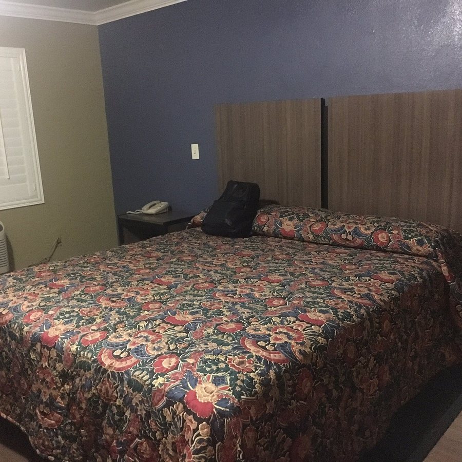 Hyde Park Motel Los Angeles California — Guest room