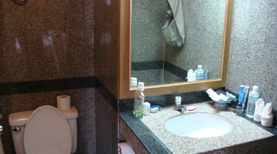 I Residence Hotel Sathorn — Bathroom